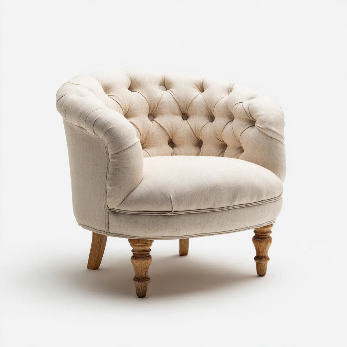 Poltrona Chesterfield beige in poliestere con gambe in legno massello forma arrotondata 82 x 80 x 78 cm